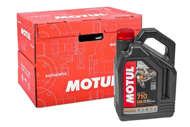 Motul 710 - najlepszy olej do silników dwusuwowych, który chroni Motul 710 - najlepszy olej do silników dwusuwowych, który chroni