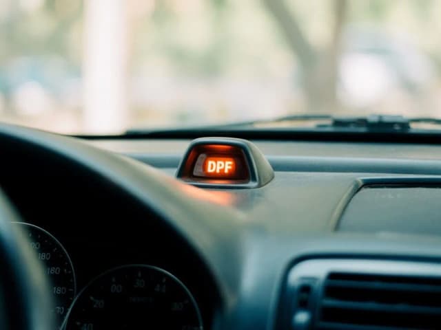 Kontrolka DPF co zrobić, aby uniknąć kosztownych napraw? Kontrolka DPF co zrobić, aby uniknąć kosztownych napraw?