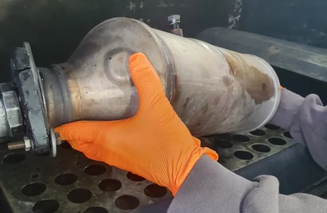DPF w samochodzie co to? Poznaj jego znaczenie i problemy z nim związane DPF w samochodzie co to? Poznaj jego znaczenie i problemy z nim związane