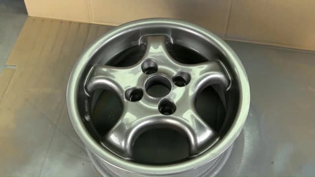 Jak zrobić chromowane felgi: tanie metody i skuteczne porady Jak zrobić chromowane felgi: tanie metody i skuteczne porady