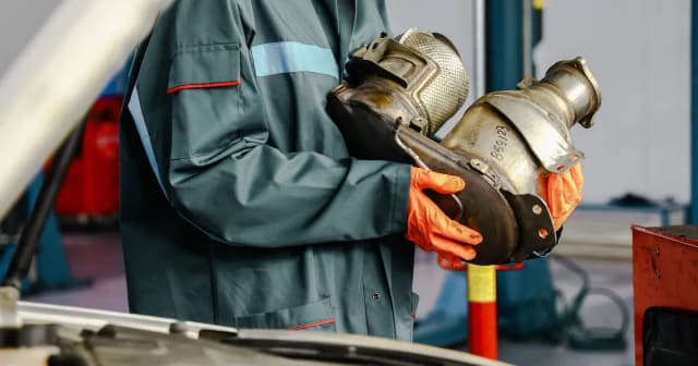 Ile wytrzymuje DPF? Kluczowe czynniki wpływające na jego trwałość Ile wytrzymuje DPF? Kluczowe czynniki wpływające na jego trwałość